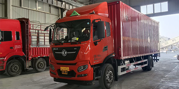 危化品仓储过程中，若发生泄漏该如何处理？